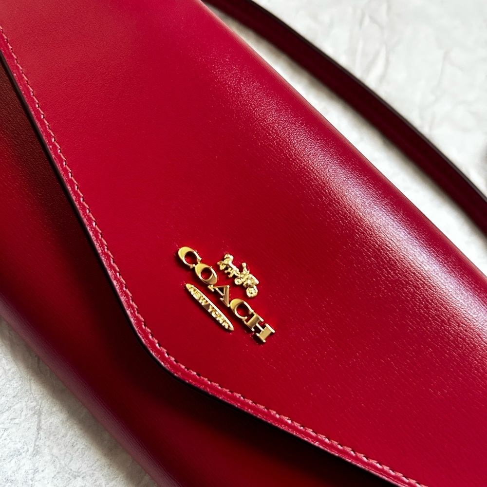 NWT- COACH Red Smooth calf Leather Envelope Wristlet Clutch or crossbody - Picture 9 of 10